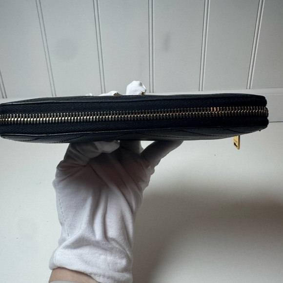 YSL Yves Saint Laurent Monogram Matelasse Leather Black Zip Long Wallet COA - Picture 4 of 12